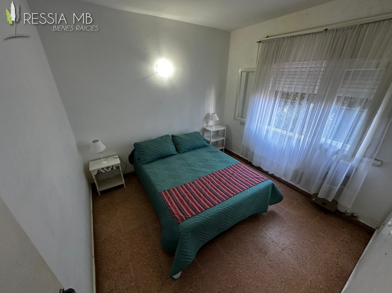 Duplex de 4 ambientes en venta con gas natural - Av. 7 e/104 y 105 - Villa Gesell