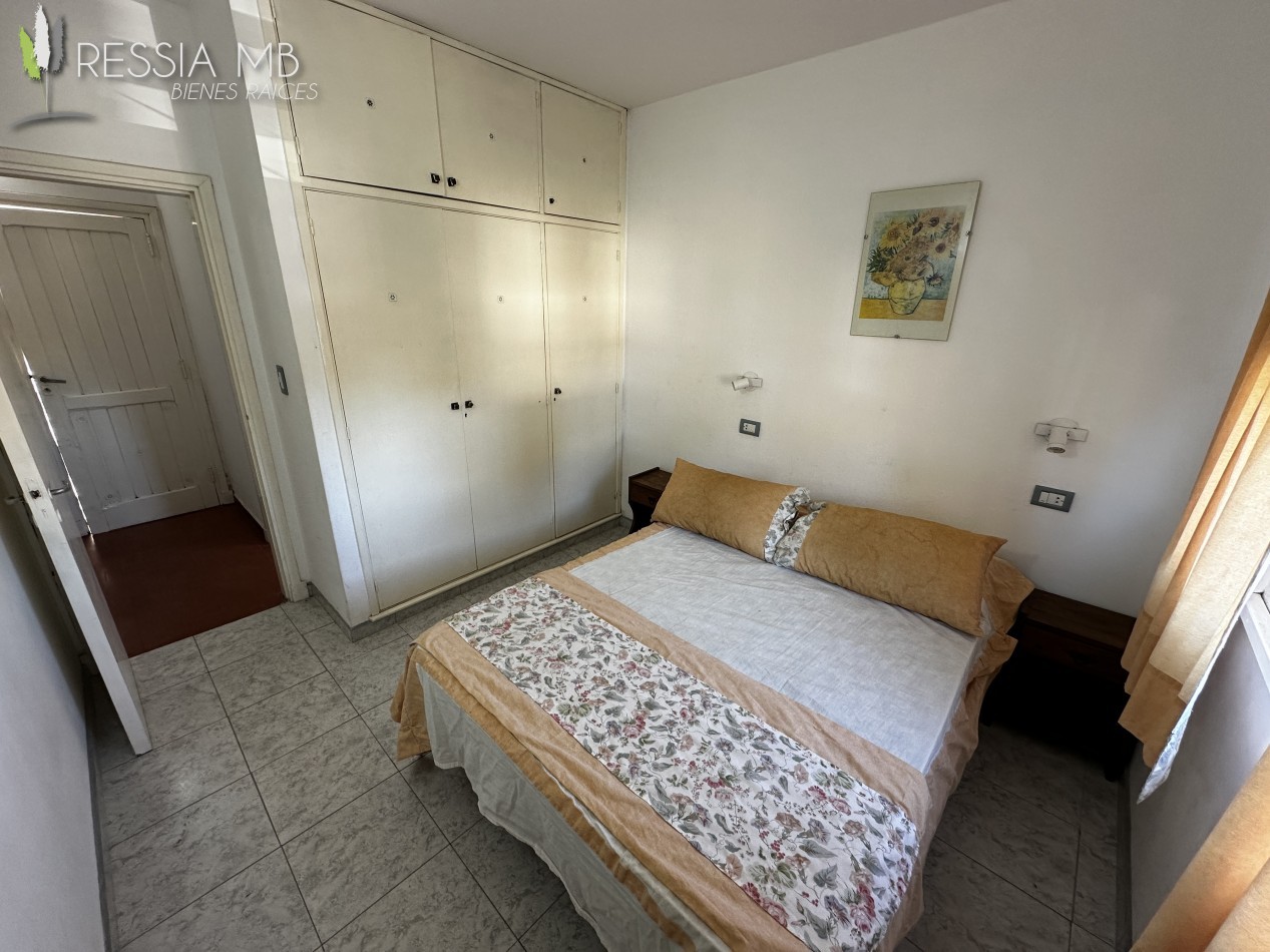 Duplex de 4 ambientes en venta con gas natural - Av. 7 e/104 y 105 - Villa Gesell