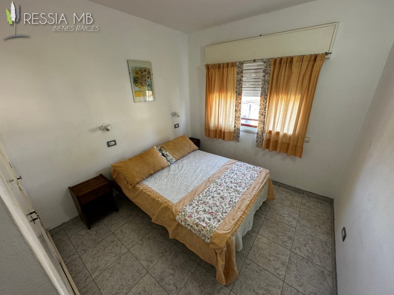 Duplex de 4 ambientes en venta con gas natural - Av. 7 e/104 y 105 - Villa Gesell