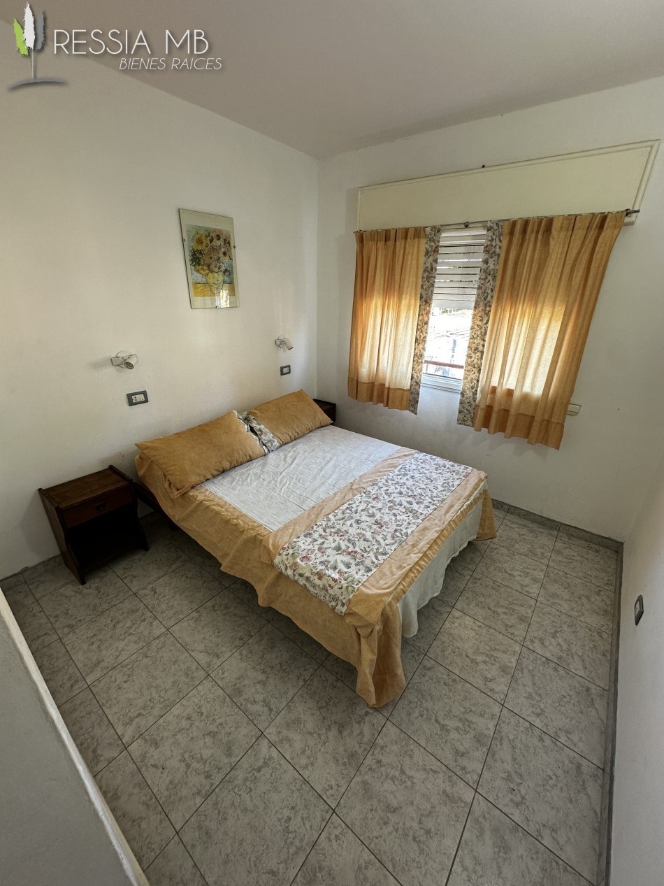 Duplex de 4 ambientes en venta con gas natural - Av. 7 e/104 y 105 - Villa Gesell