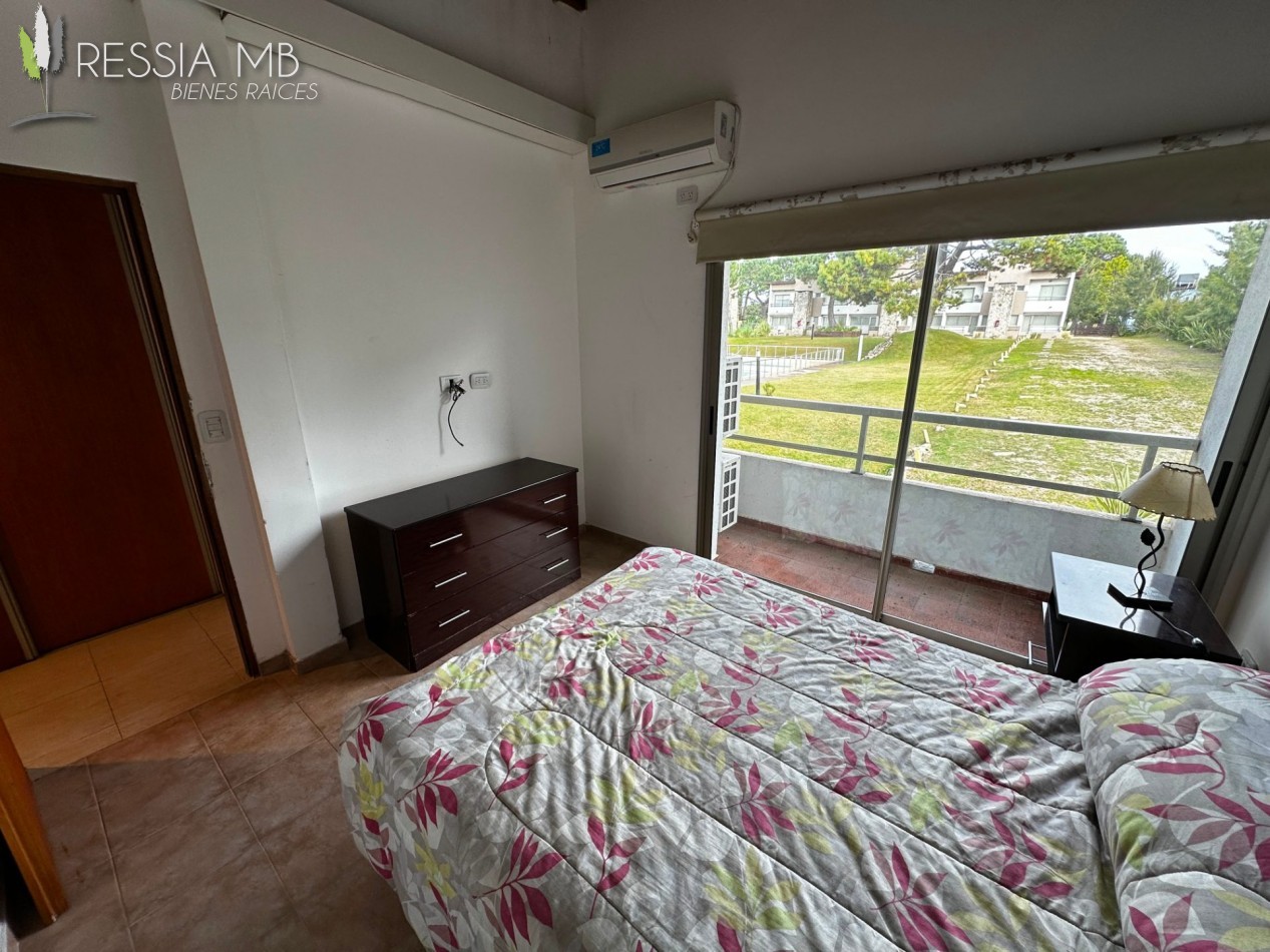 Duplex frontal - PB - "Condominio Las Gaviotas" - Calle 28 e/ Punta del Indio y Viña del Mar - Las Gaviotas