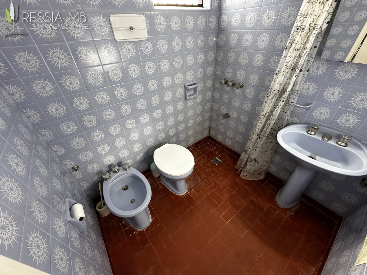 Duplex de 4 ambientes en venta con gas natural - Av. 7 e/104 y 105 - Villa Gesell