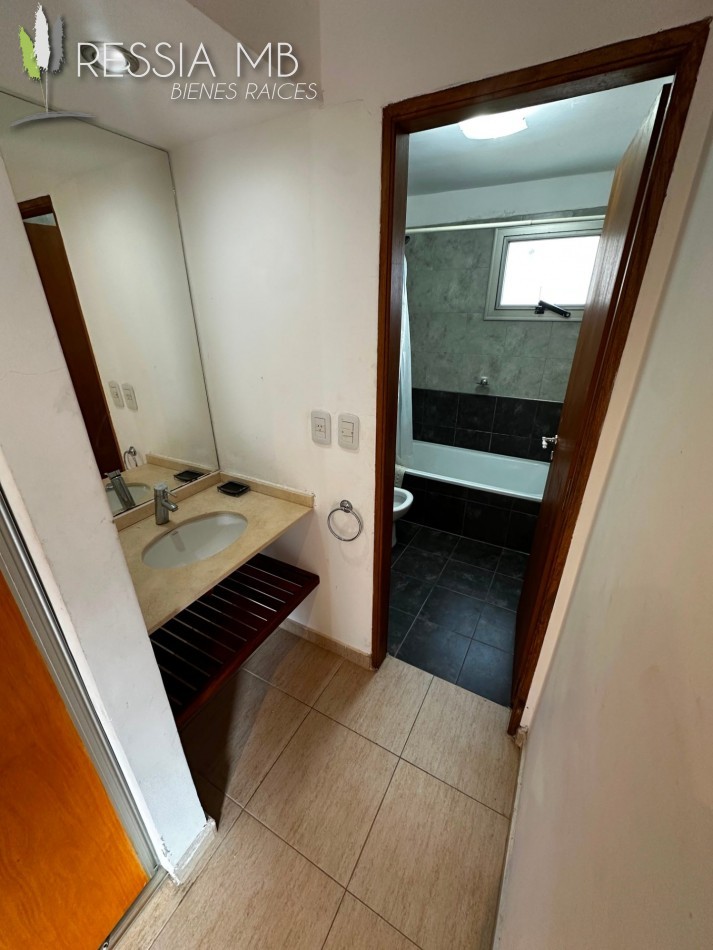 Duplex frontal - PB - "Condominio Las Gaviotas" - Calle 28 e/ Punta del Indio y Viña del Mar - Las Gaviotas