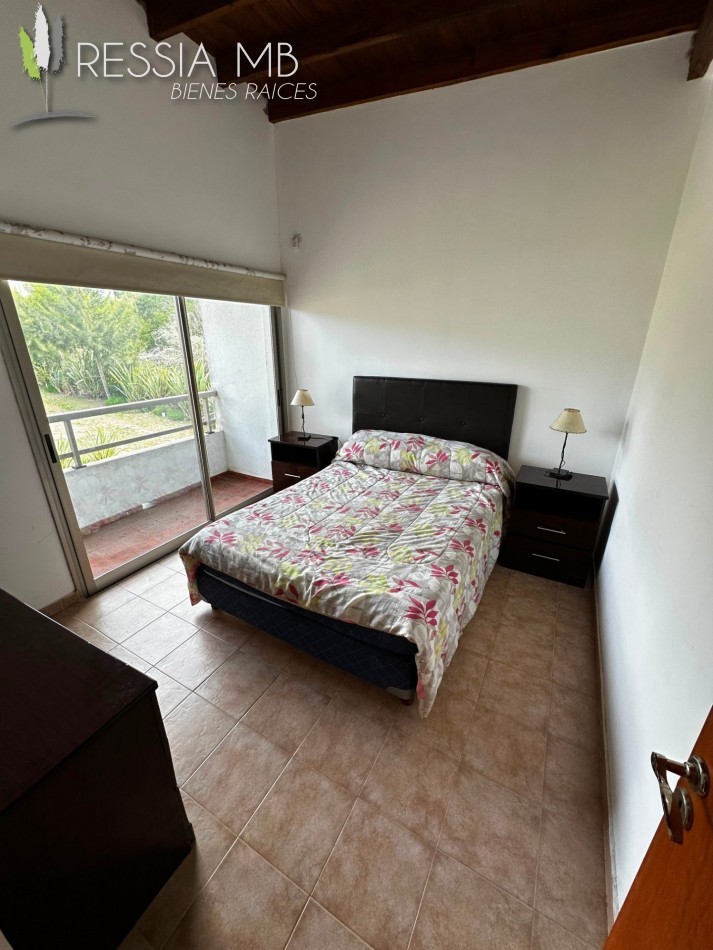 Duplex frontal - PB - "Condominio Las Gaviotas" - Calle 28 e/ Punta del Indio y Viña del Mar - Las Gaviotas