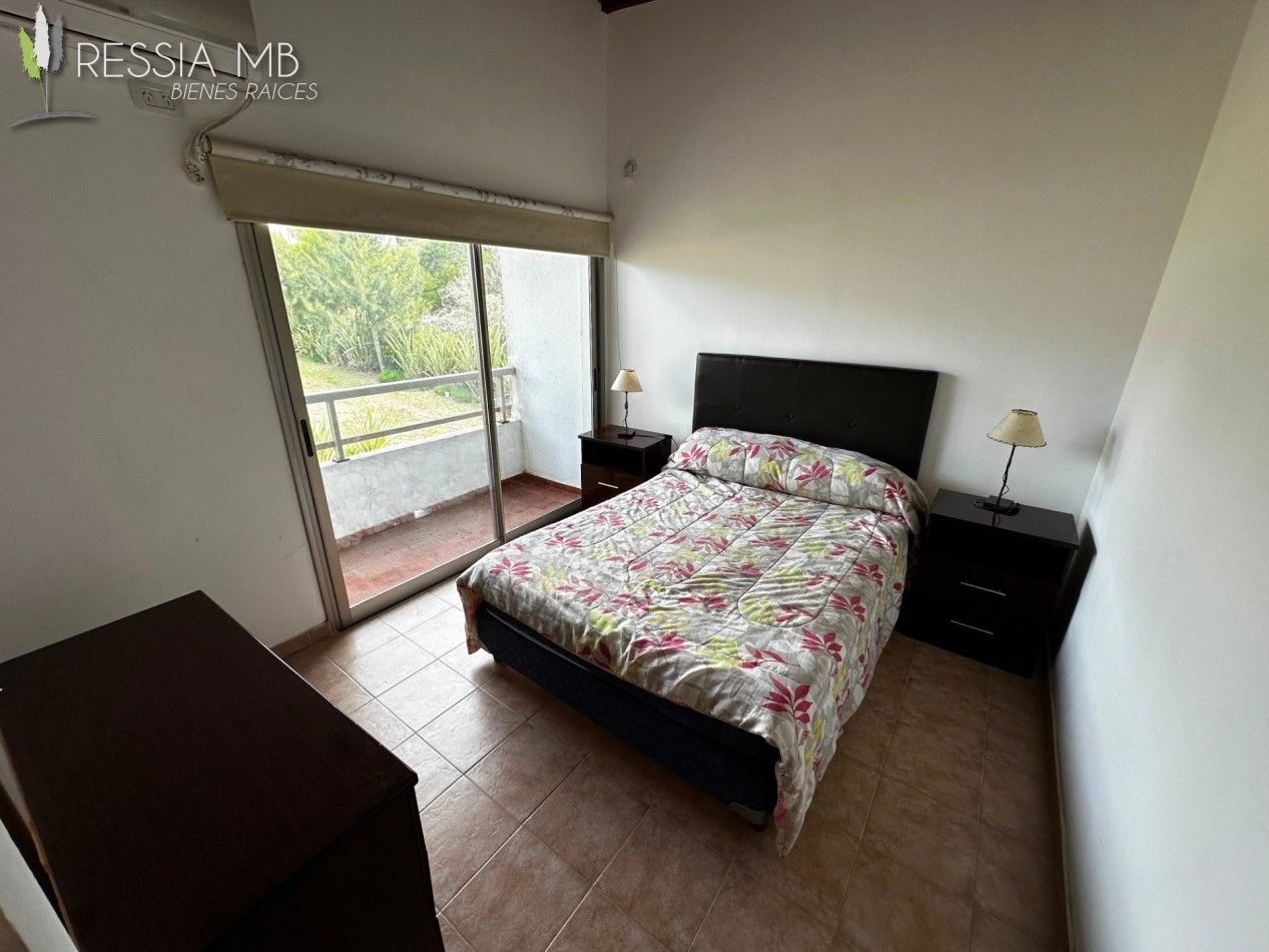 Duplex frontal - PB - "Condominio Las Gaviotas" - Calle 28 e/ Punta del Indio y Viña del Mar - Las Gaviotas