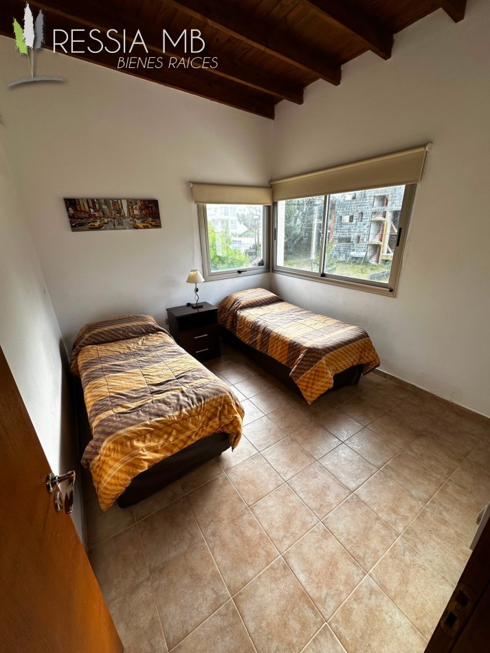 Duplex frontal - PB - "Condominio Las Gaviotas" - Calle 28 e/ Punta del Indio y Viña del Mar - Las Gaviotas