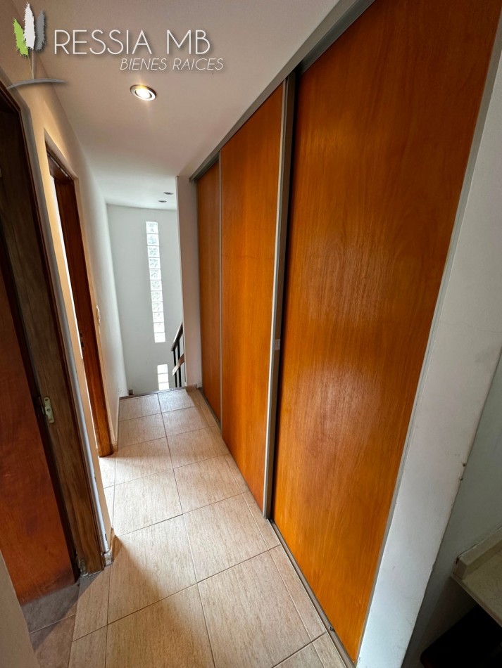 Duplex frontal - PB - "Condominio Las Gaviotas" - Calle 28 e/ Punta del Indio y Viña del Mar - Las Gaviotas
