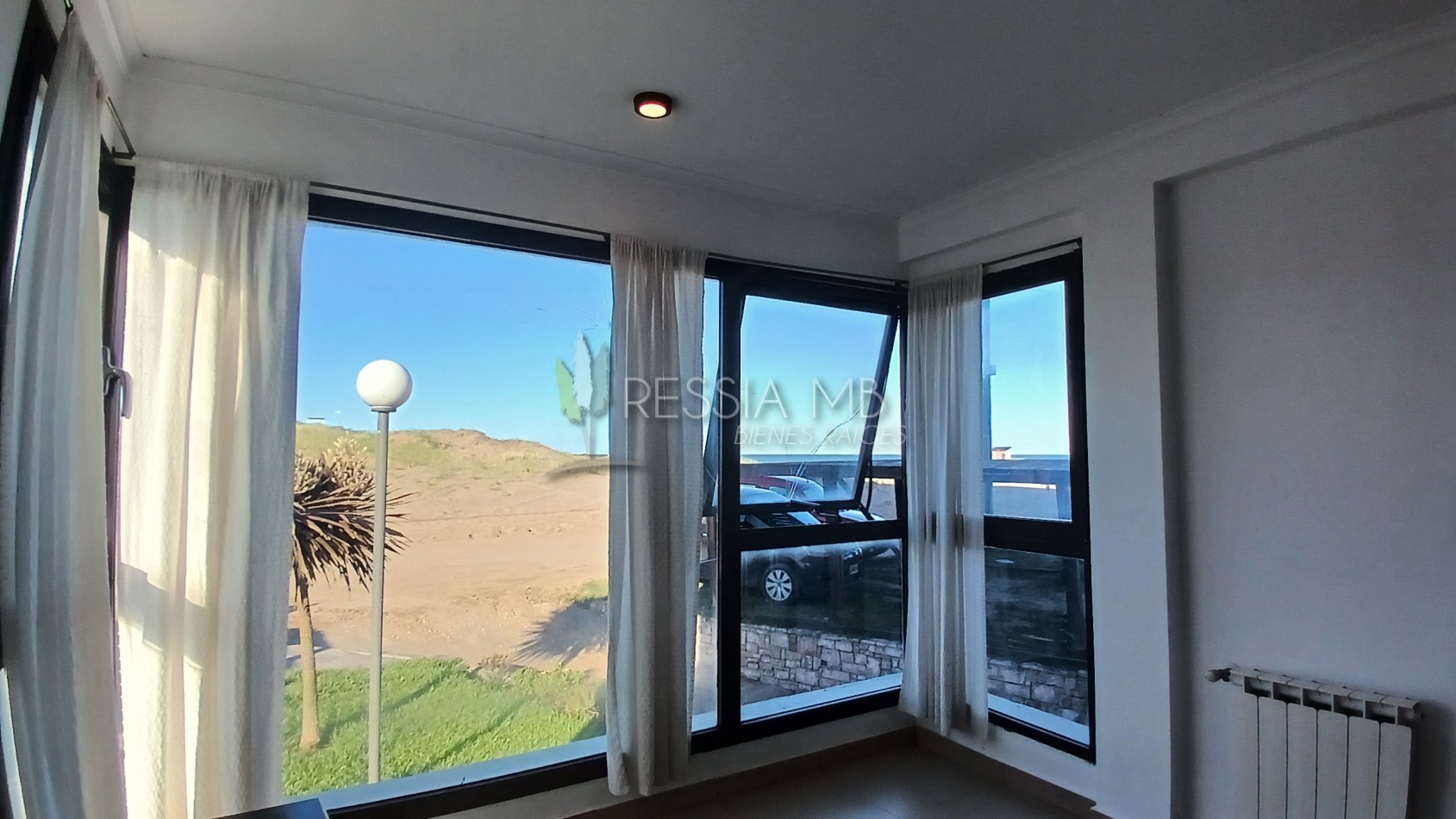 Venta de Dpto. con vista al mar al sur de Villa Gesell - Paseo 149 y playa