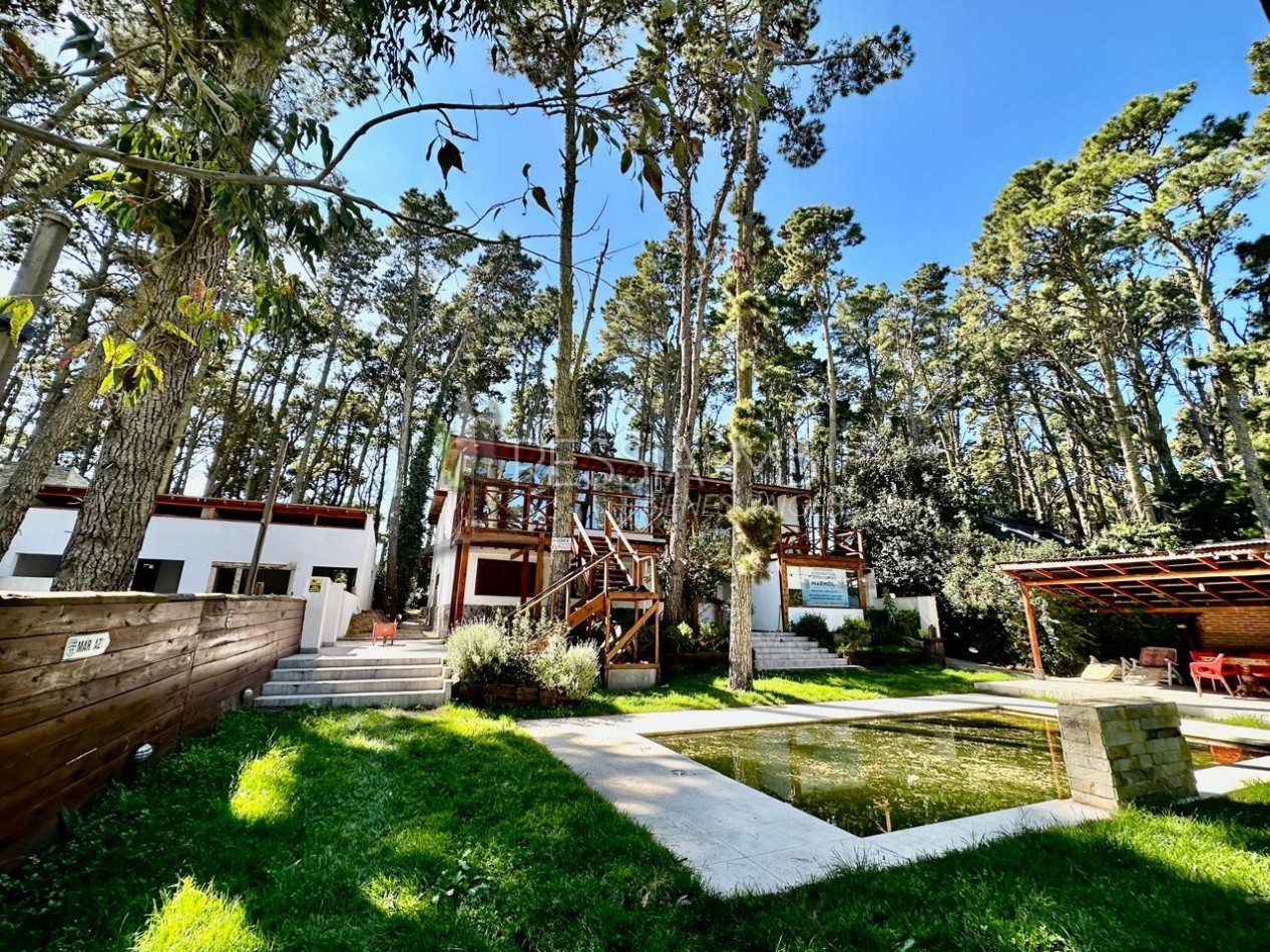 Destacada casa en venta sobre 3 lotes -  Calle 35 entre Viña del Mar y Punta del Indio - Mar Azul