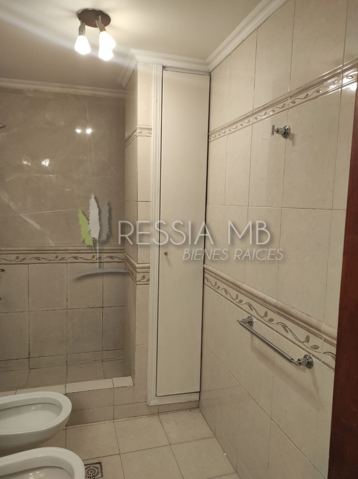 Destacada casa en venta sobre 3 lotes -  Calle 35 entre Viña del Mar y Punta del Indio - Mar Azul