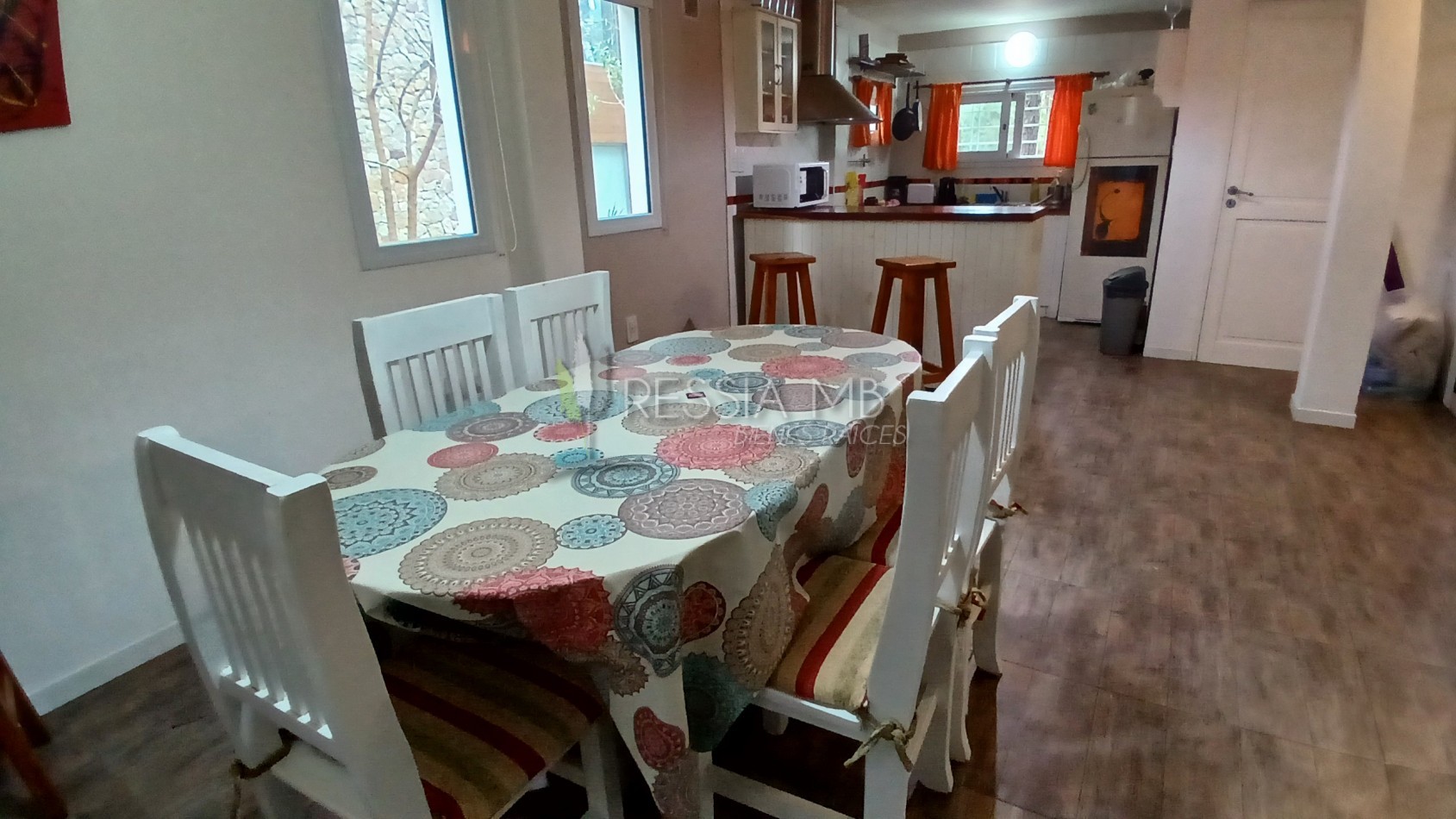 Casa en Venta  - 3 Dormitorios + gran parque arbolado - Ranqueles entre Mansilla y Av. del Plata, con salida tambien a Av. del Lucero - Mar de las Pampas