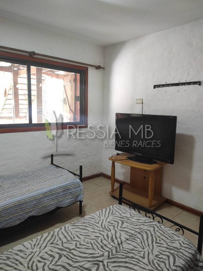 Destacada casa en venta sobre 3 lotes -  Calle 35 entre Viña del Mar y Punta del Indio - Mar Azul