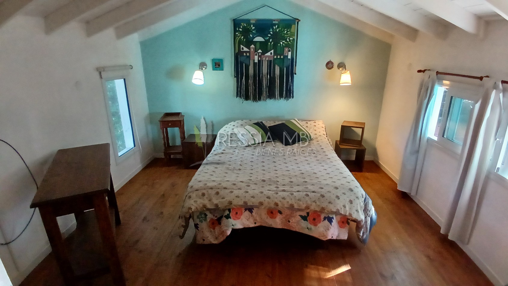 Casa en Venta  - 3 Dormitorios + gran parque arbolado - Ranqueles entre Mansilla y Av. del Plata, con salida tambien a Av. del Lucero - Mar de las Pampas