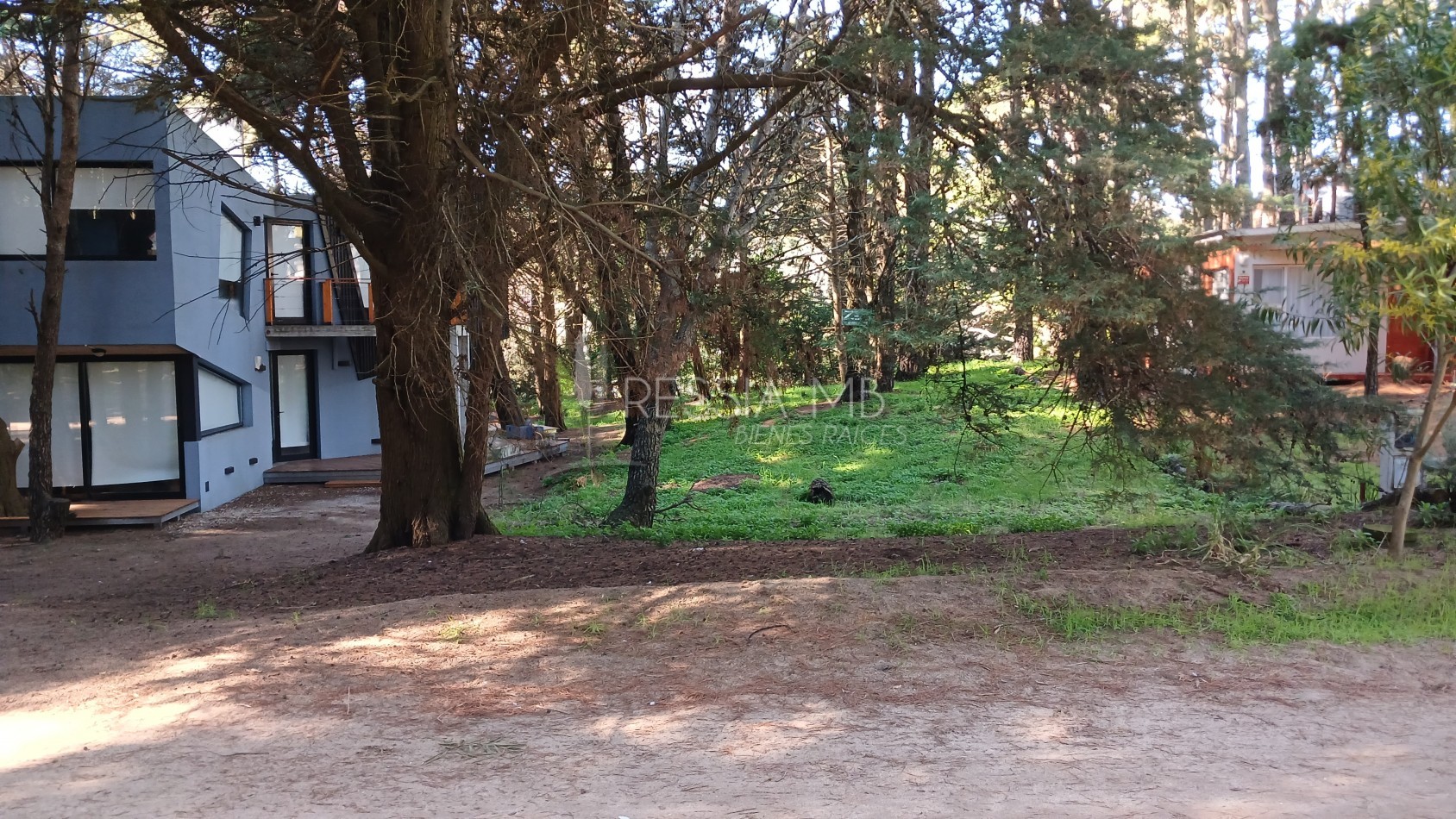 LOTE UNIFAMILIAR - 10x35mts - Pinamar e/40 y 41 - Mar Azul
