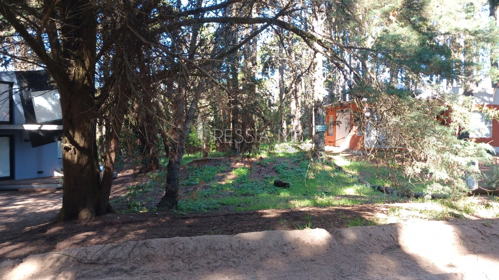LOTE UNIFAMILIAR - 10x35mts - Pinamar e/40 y 41 - Mar Azul