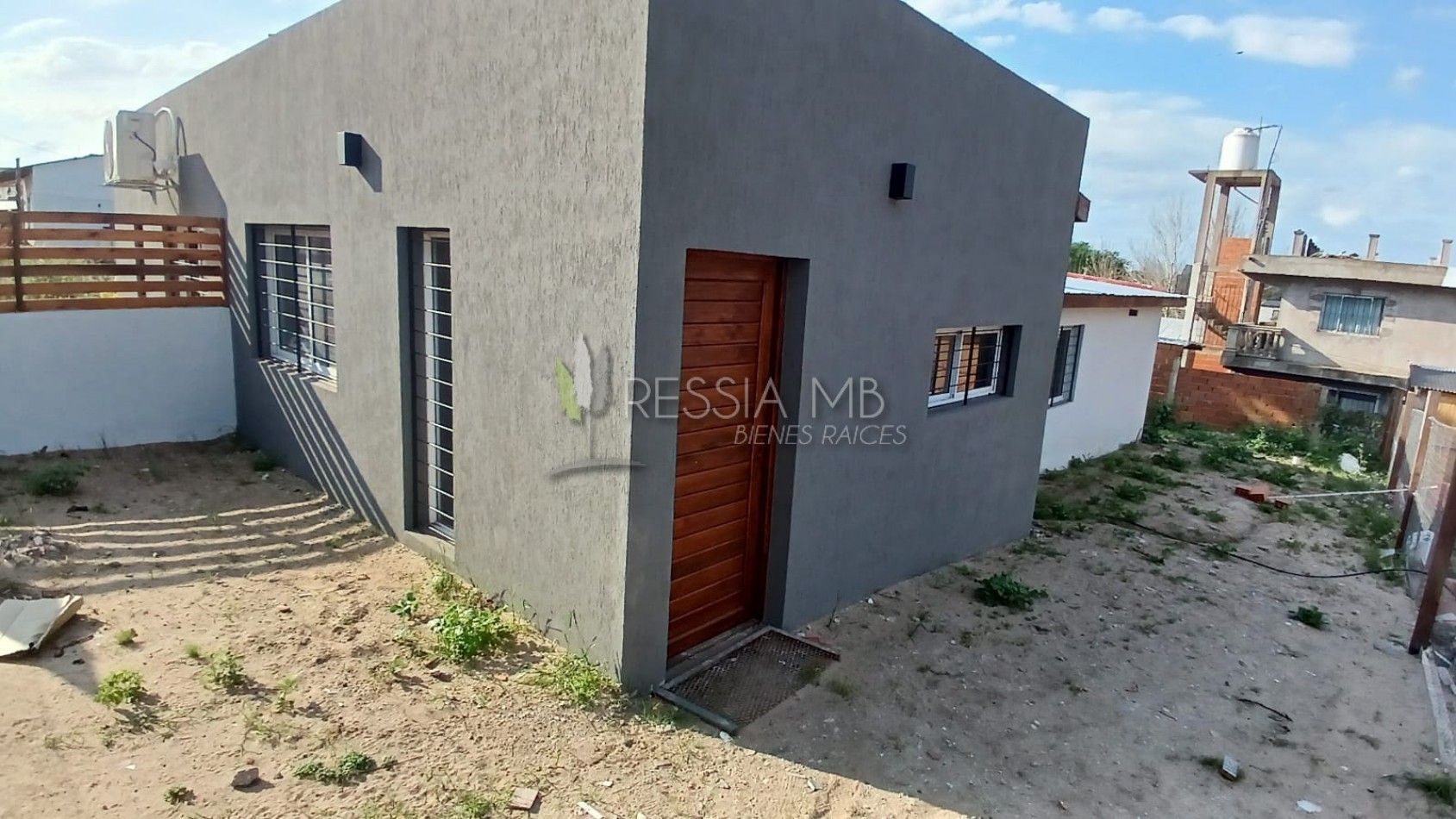 Casa a Estrenar de 3 ambientes en Venta Villa Gesell