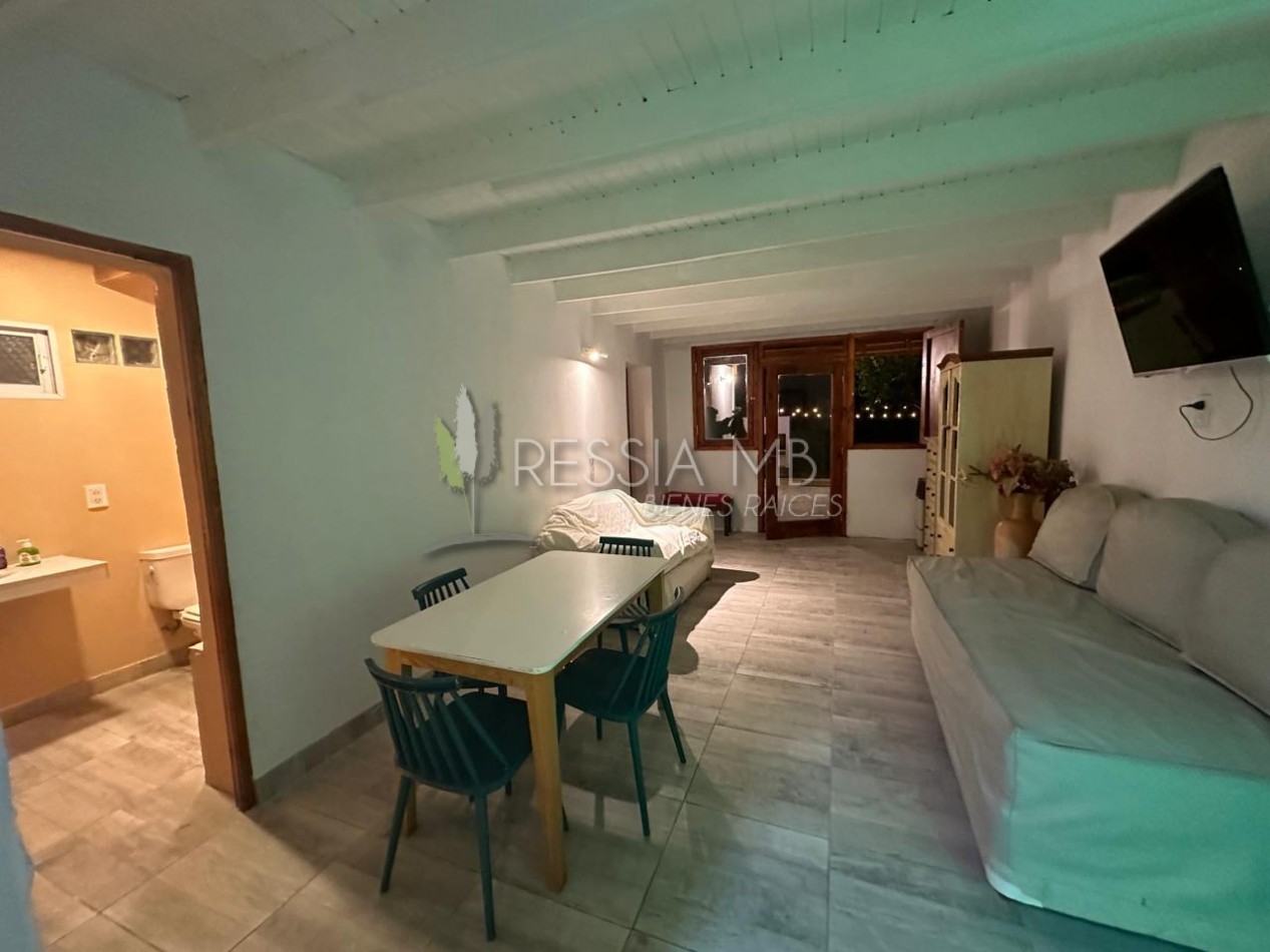 Destacada casa en venta sobre 3 lotes -  Calle 35 entre Viña del Mar y Punta del Indio - Mar Azul