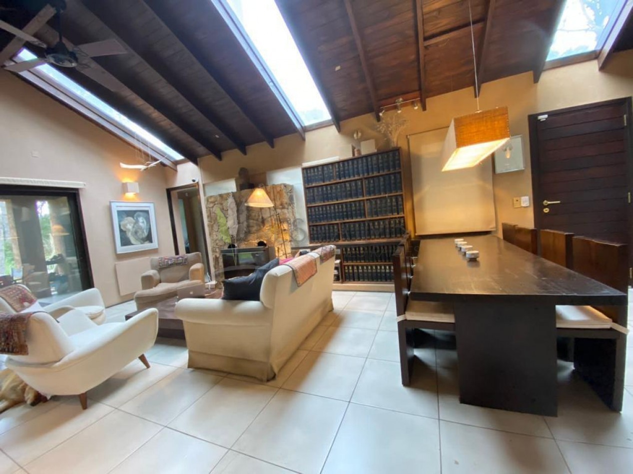 Casa con parque en Mar Azul - Opcion a 3 lotes (1.425 m²)