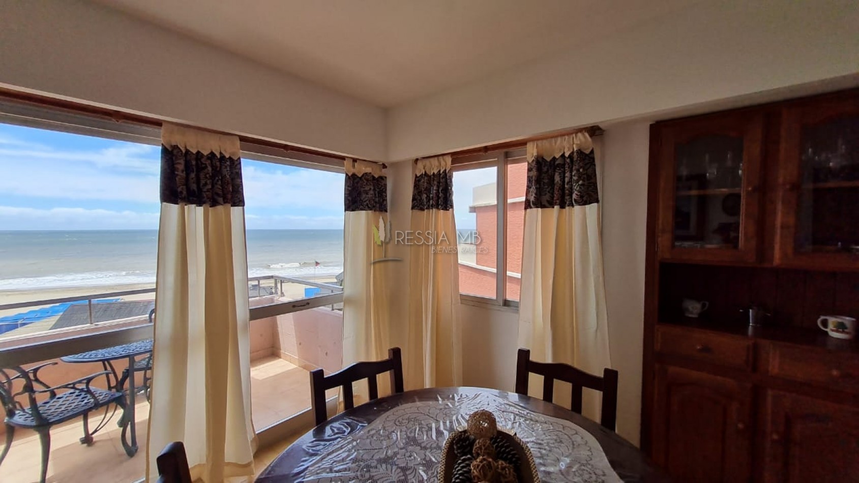 Departamento en VENTA - 2°piso - Con vista al mar