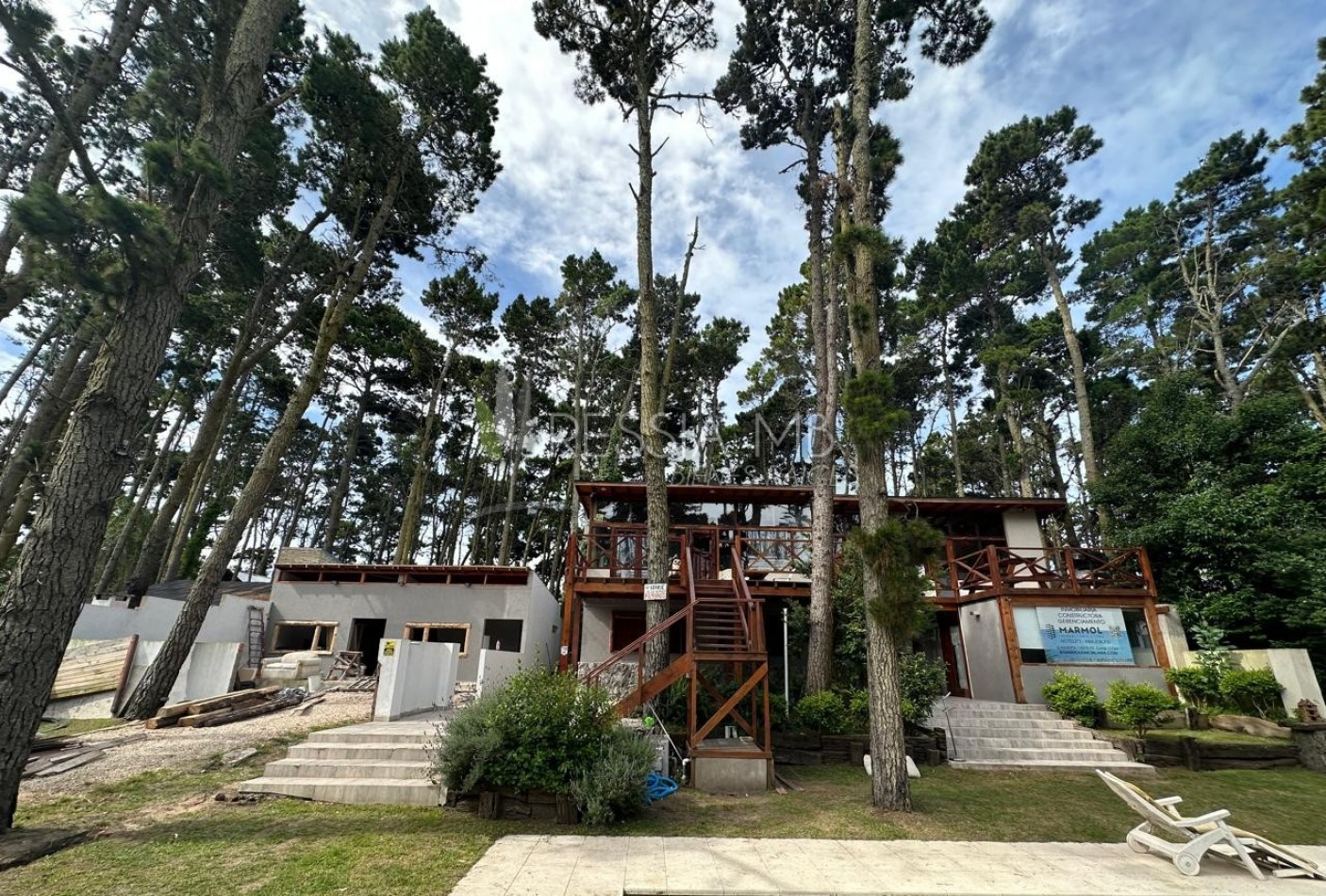 Destacada casa en venta sobre 3 lotes -  Calle 35 entre Viña del Mar y Punta del Indio - Mar Azul