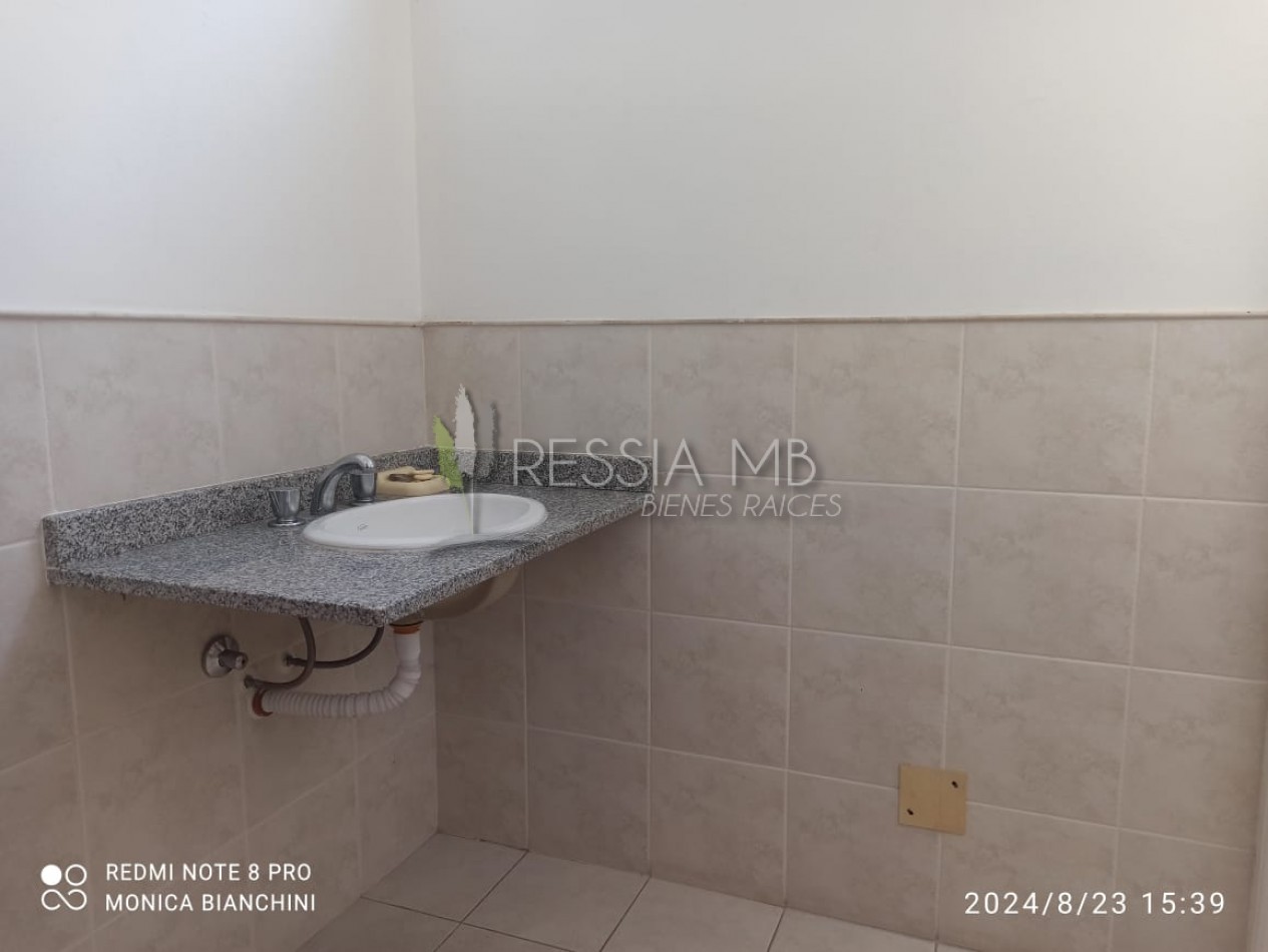 EN VENTA HERMOSO SEMIPISO DE 5 AMBIENTES EN EDIFICIO BUILDING EN LA PLATA