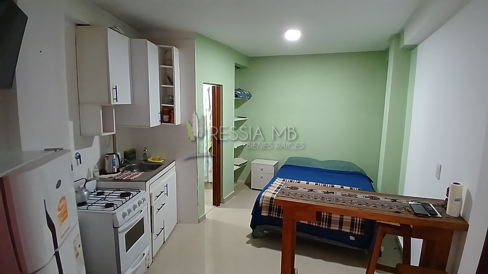 Vendemos hermoso monoambiente - Paseo 126 e/ Av. 1 y 2 - Edificio "Rosamar"