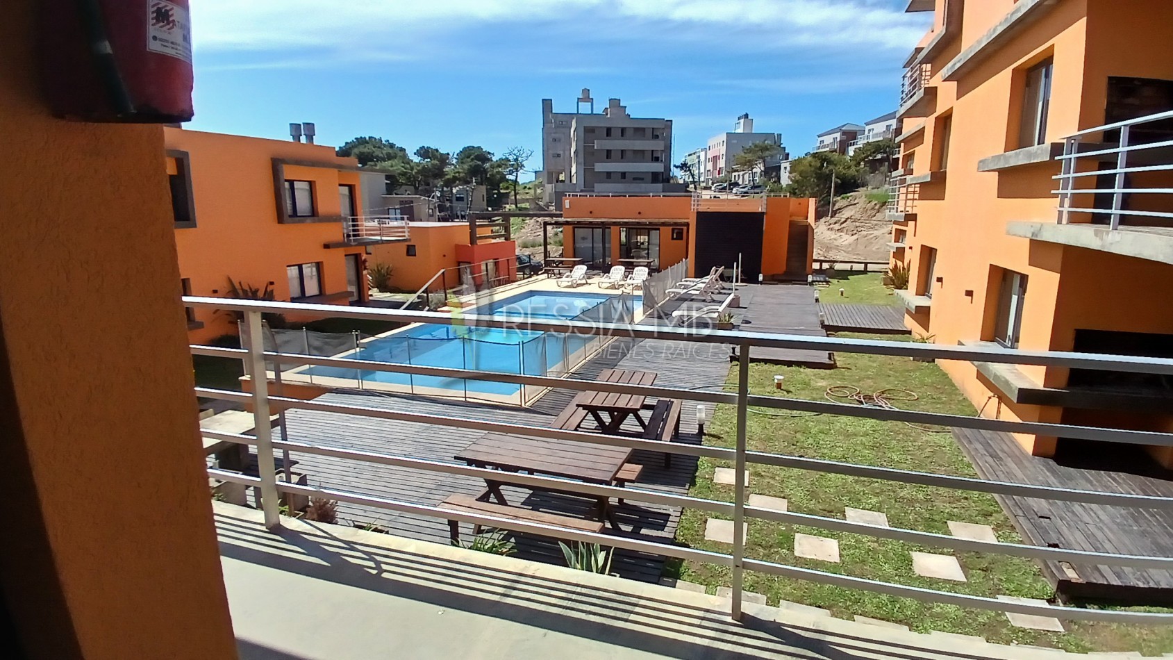 VENDEMOS DPTO 3 AMBIENTES EN COMPLEJO DOCK PLAYA - VILLA GESELL