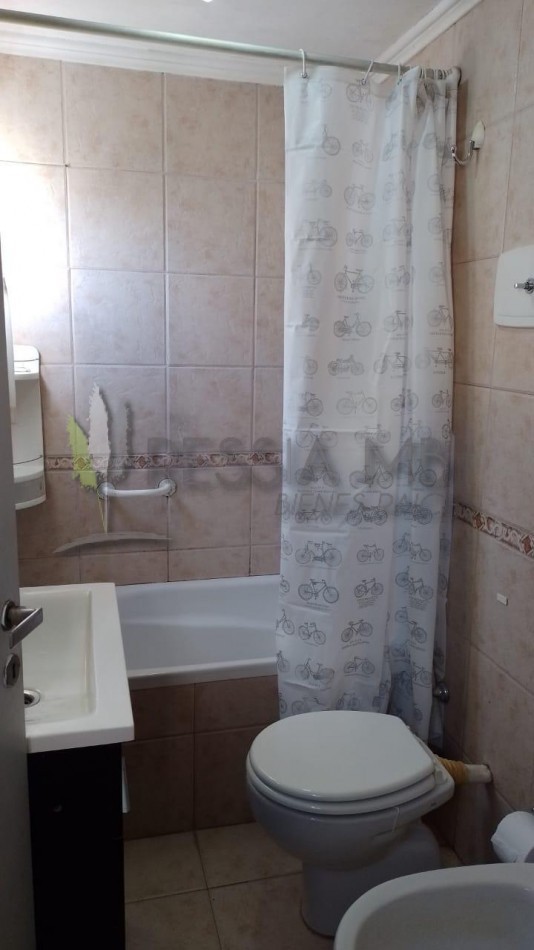 ¡OPORTUNIDAD UNICA FRENTE AL MAR! Departamento de 2 Ambientes + Cochera cerrada - Edif "Maryvent I"