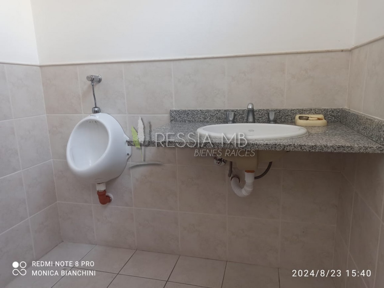 EN VENTA HERMOSO SEMIPISO DE 5 AMBIENTES EN EDIFICIO BUILDING EN LA PLATA