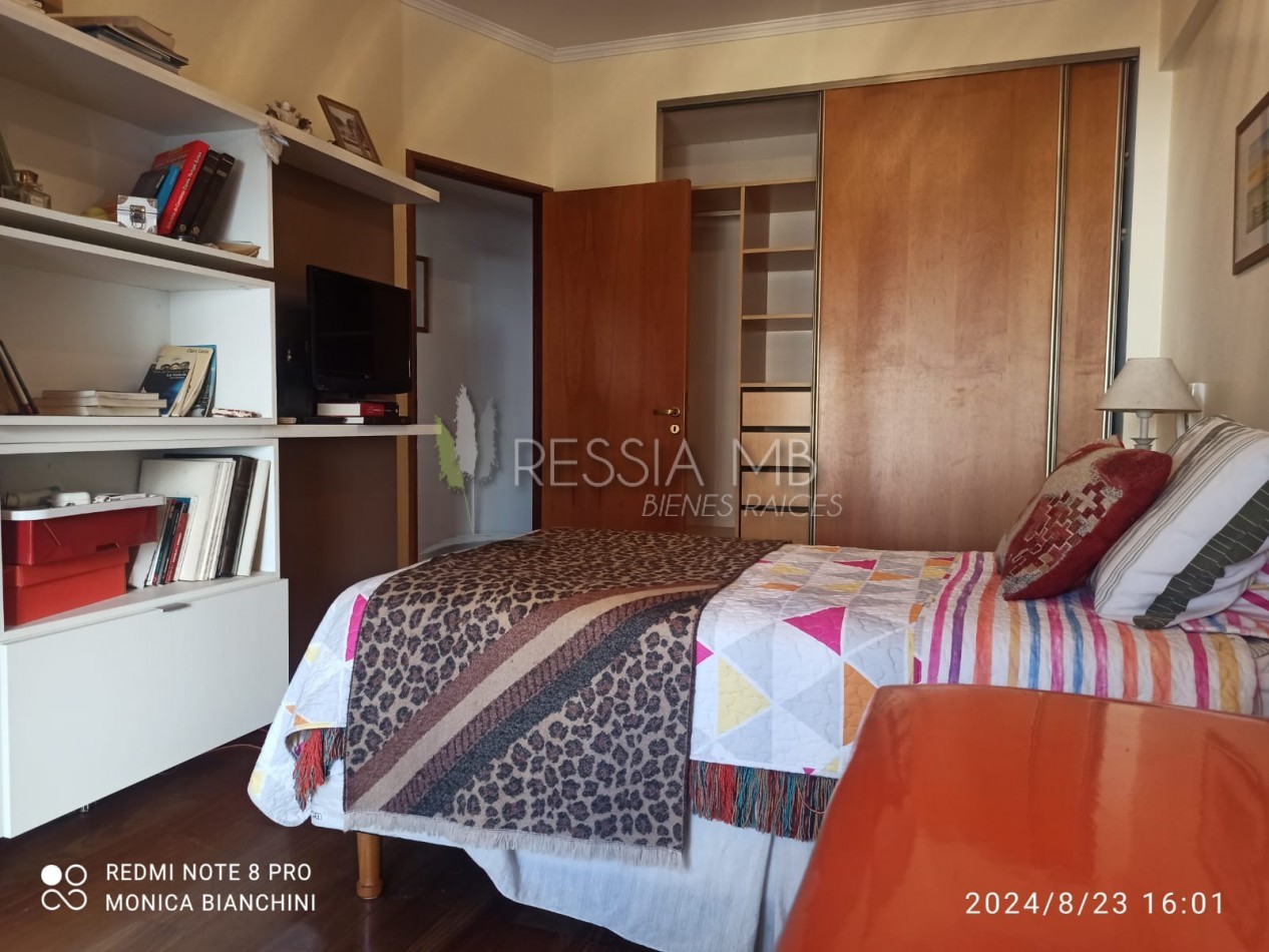 EN VENTA HERMOSO SEMIPISO DE 5 AMBIENTES EN EDIFICIO BUILDING EN LA PLATA