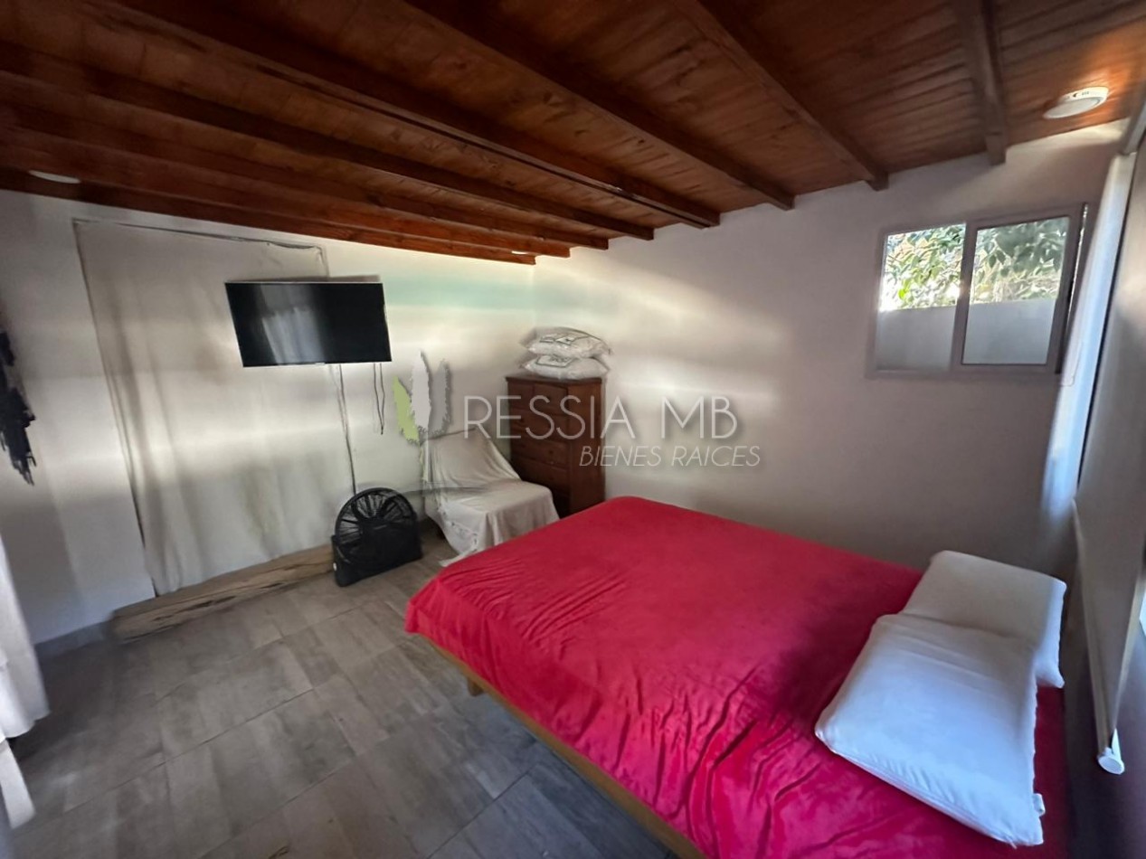Destacada casa en venta sobre 3 lotes -  Calle 35 entre Viña del Mar y Punta del Indio - Mar Azul
