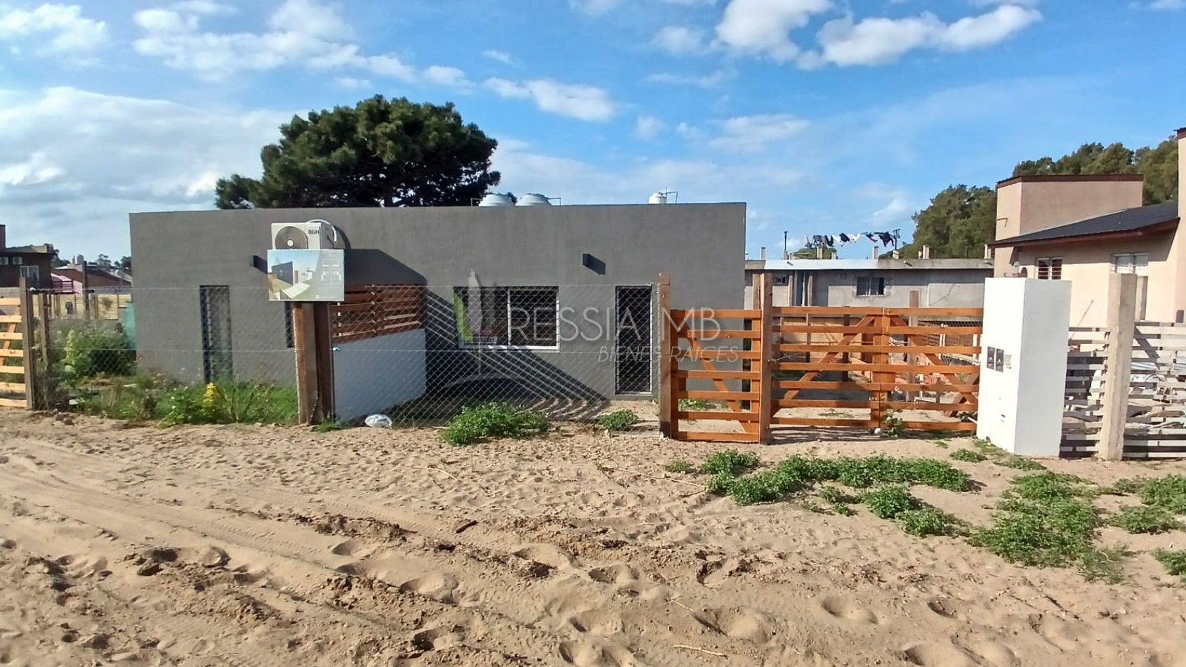 Casa a Estrenar de 3 ambientes en Venta Villa Gesell