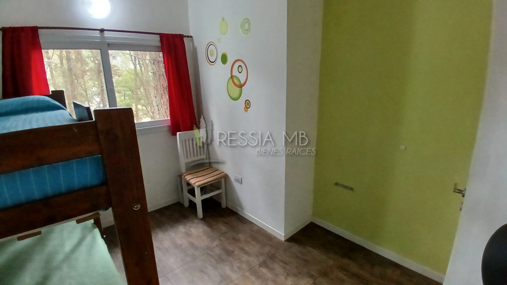 Casa en Venta  - 3 Dormitorios + gran parque arbolado - Ranqueles entre Mansilla y Av. del Plata, con salida tambien a Av. del Lucero - Mar de las Pampas