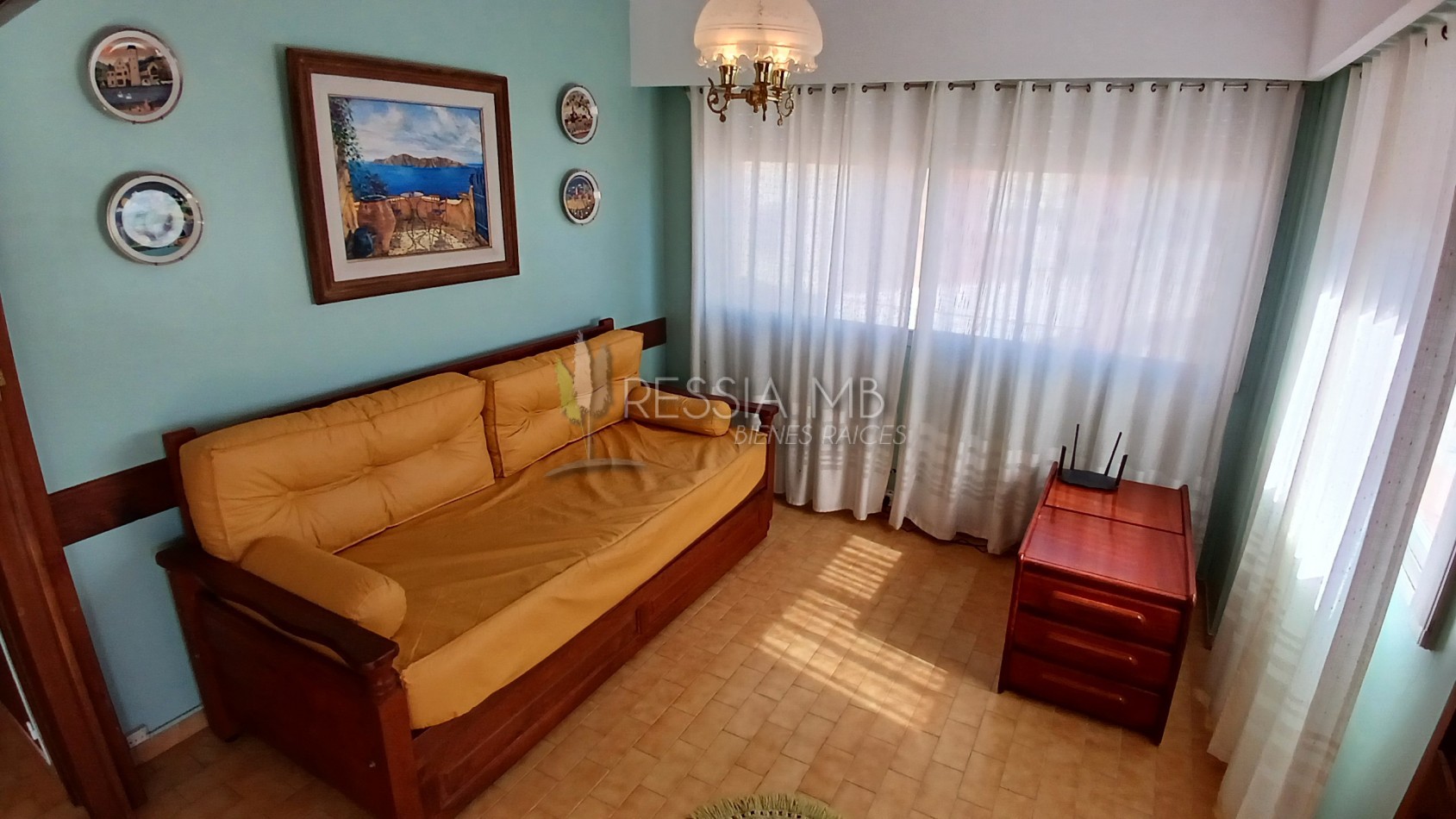 Departamento en venta amoblado con cochera, baulera y vista - A metros del mar en Villa Gesell