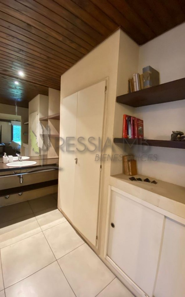 Casa con parque en Mar Azul - Opcion a 3 lotes (1.425 m²)