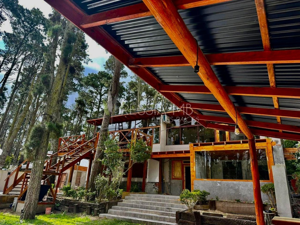 Destacada casa en venta sobre 3 lotes -  Calle 35 entre Viña del Mar y Punta del Indio - Mar Azul