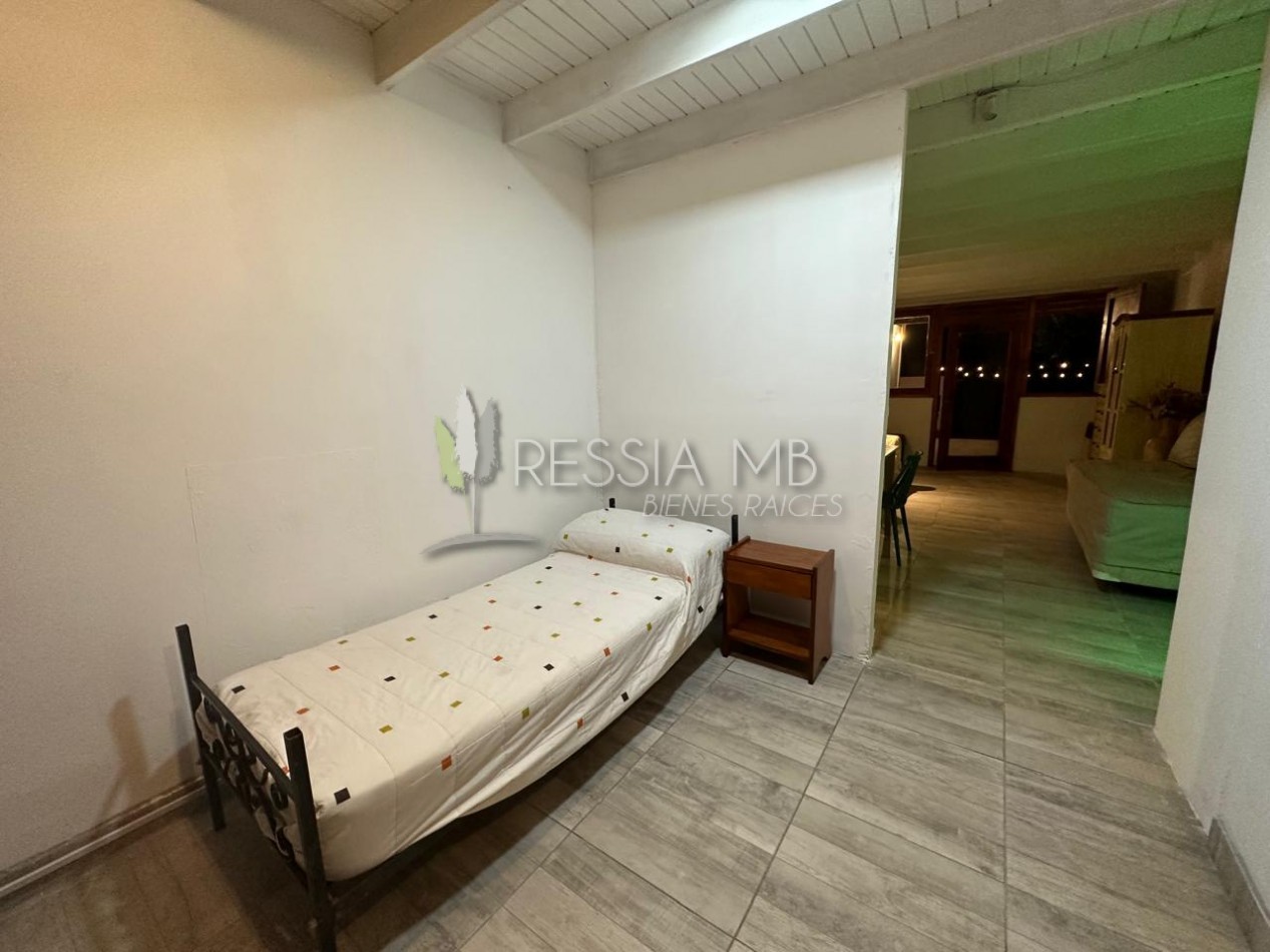 Destacada casa en venta sobre 3 lotes -  Calle 35 entre Viña del Mar y Punta del Indio - Mar Azul