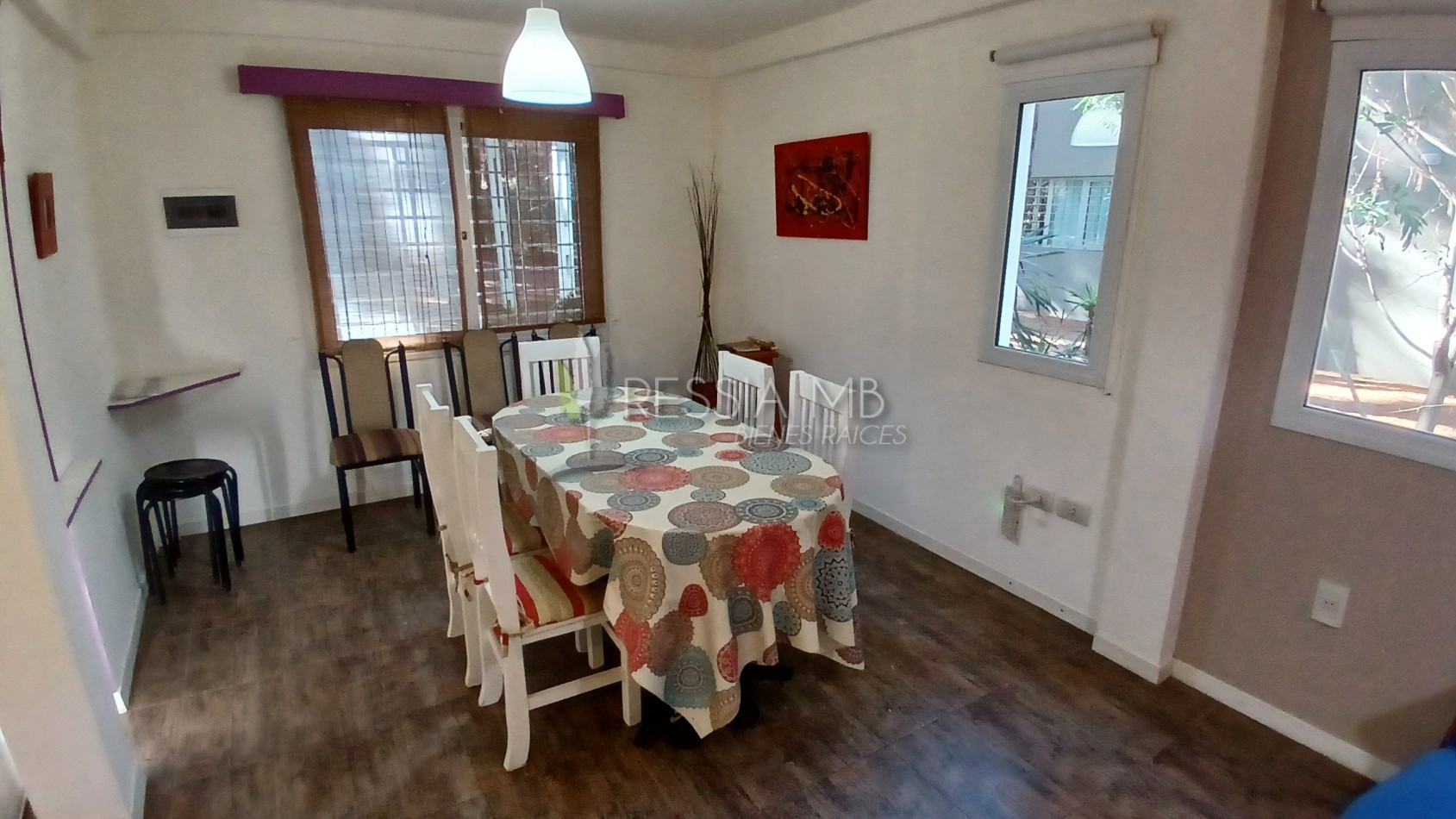 Casa en Venta  - 3 Dormitorios + gran parque arbolado - Ranqueles entre Mansilla y Av. del Plata, con salida tambien a Av. del Lucero - Mar de las Pampas