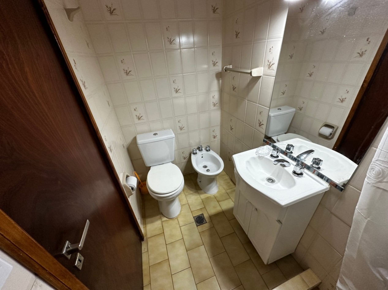 Dpto. en Alquiler Anual - Edificio PALMERAS III - Av. 1 e/114 y 115 - Villa GesellAlquiler Anual