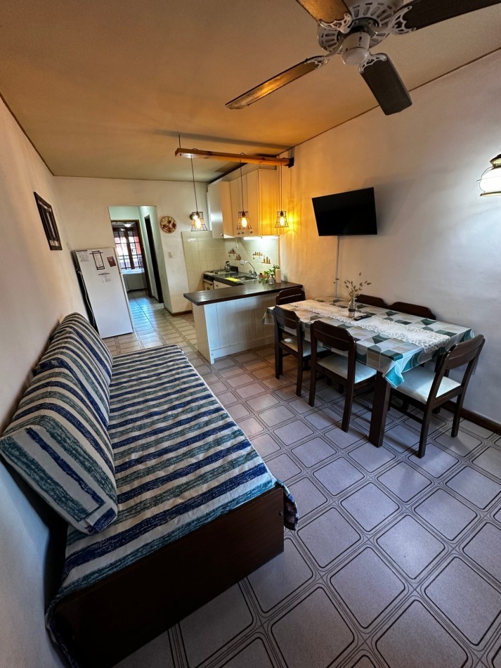 Dpto. en Alquiler Anual - Edificio PALMERAS III - Av. 1 e/114 y 115 - Villa GesellAlquiler Anual