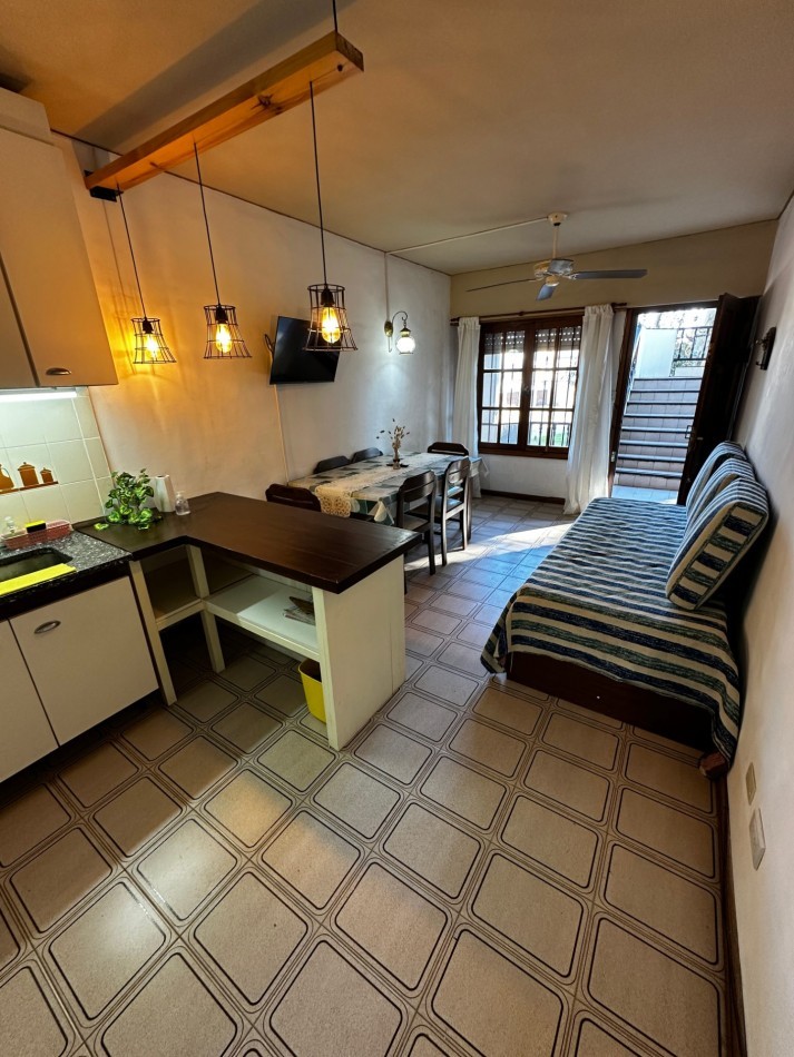 Dpto. en Alquiler Anual - Edificio PALMERAS III - Av. 1 e/114 y 115 - Villa GesellAlquiler Anual