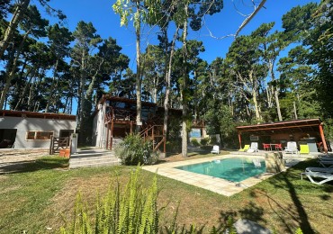 Funcional casa en venta sobre 3 lotes -  Calle 35 entre Viña del Mar y Punta del Indio - Mar Azul