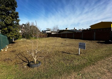 Lote en venta - MULTIFAMILIAR 400,19m2 - Paseo 110 e/12 y 13 - Villa Gesell
