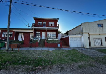 Duplex de 4 ambientes en venta con gas natural - Av. 7 e/104 y 105 - Villa Gesell