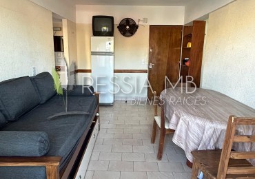 Dpto en venta - Av. 3 y Paseo 104 - Plaza Primera Junta - Villa Gesell