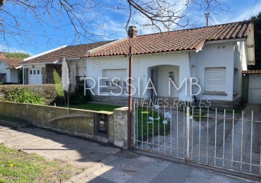 Casa en Venta - 2 dormitorios  - Barrio Jorge Newbery - Canada N° 2029 - Mar del Plata