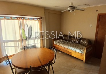 Alquileres anuales "Complejo Luna de Mar" - Av 2 e/108 y 109 - Villa Gesell