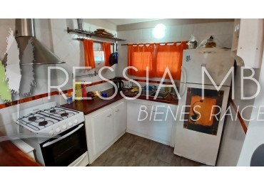 Casa en Venta - 3 Dormitorios + gran parque arbolado - Mar de las Pampas